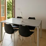 Quiet Monate In Private 3-hectare Park Апартаменты *
